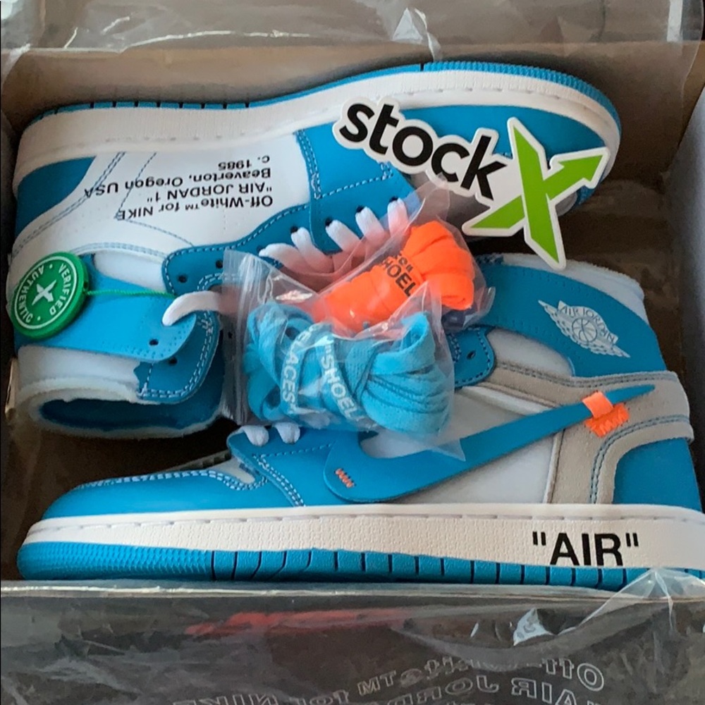 OFF-WHITE X AIR JORDAN 1 RETRO HIGH OG 'UNC'